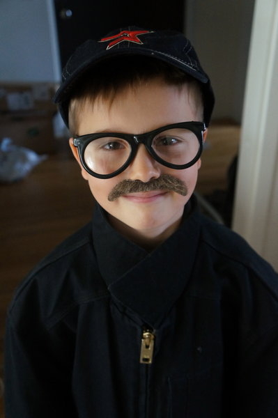 Leo in disguise