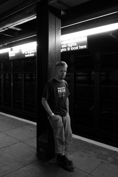 Måns in the subway